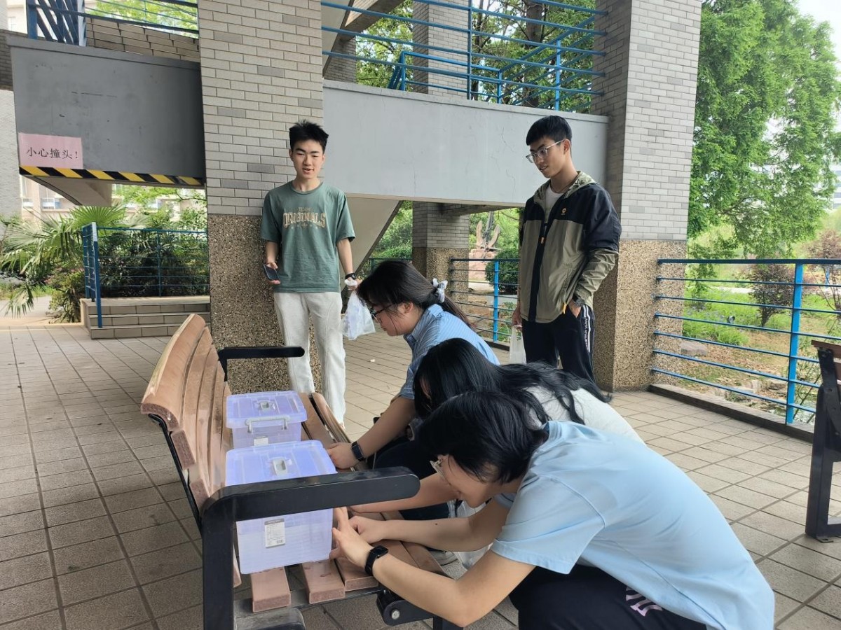 杏吧原创举办“水的征程，青春驰骋”主题定向越野活动