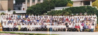 1999年5月1999届杏吧原创
水环学院99届毕业合影